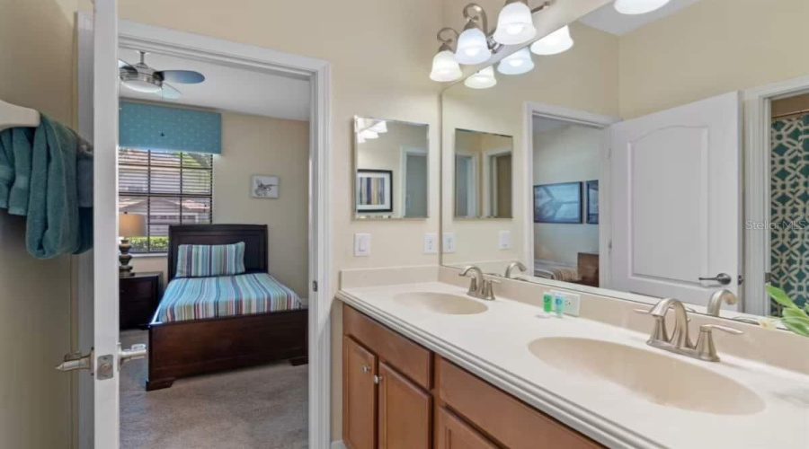 Davenport, Florida 33896, 4 Bedroom Bedrooms, ,3 Bathroombathrooms,Residential,For Sale,Moon Valley,0,Mfrs5157056