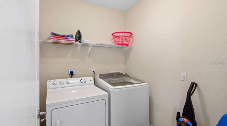 Davenport, Florida 33896, 4 Bedroom Bedrooms, ,3 Bathroombathrooms,Residential,For Sale,Moon Valley,0,Mfrs5157056