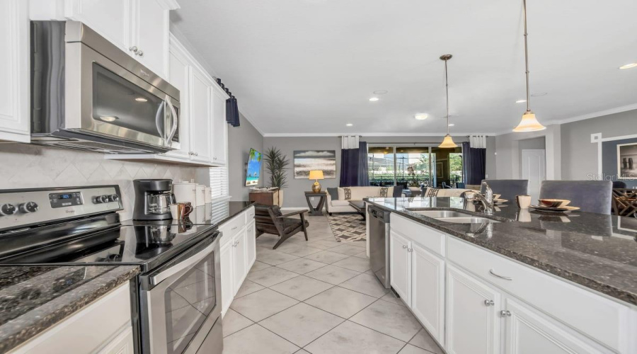 Kissimmee, Florida 34747, 8 Bedroom Bedrooms, ,6 Bathroombathrooms,Residential,For Sale,Malta,0,Mfro6437549