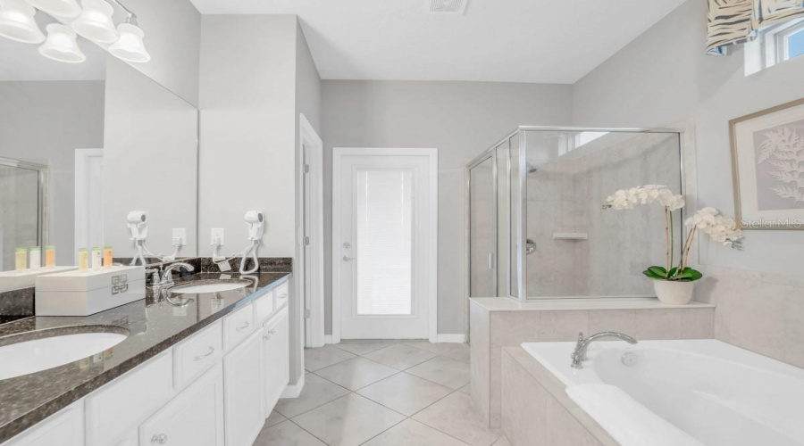 Kissimmee, Florida 34747, 8 Bedroom Bedrooms, ,6 Bathroombathrooms,Residential,For Sale,Malta,0,Mfro6437549