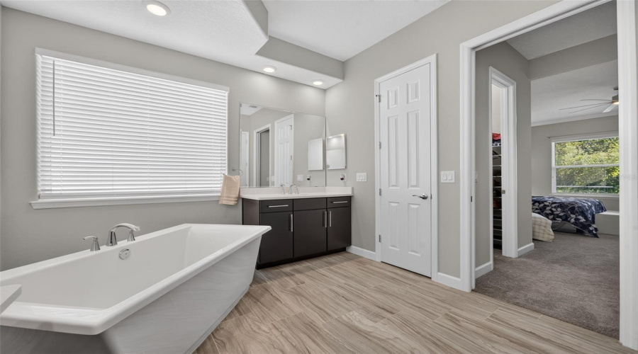 Davenport, Florida 33837, 4 Bedroom Bedrooms, ,3 Bathroombathrooms,Residential,For Sale,Lancaster Ridge,0,Mfrs5156842