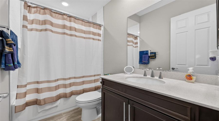 Davenport, Florida 33837, 4 Bedroom Bedrooms, ,3 Bathroombathrooms,Residential,For Sale,Lancaster Ridge,0,Mfrs5156842