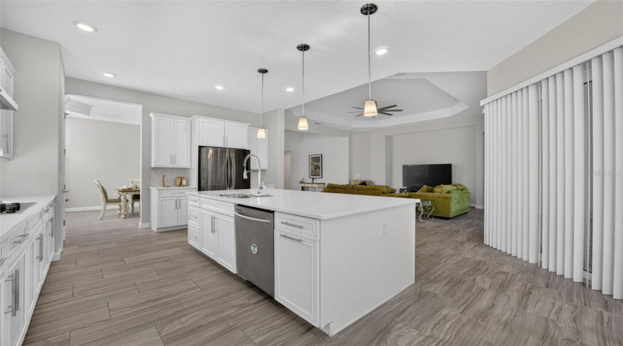 Davenport, Florida 33837, 4 Bedroom Bedrooms, ,3 Bathroombathrooms,Residential,For Sale,Lancaster Ridge,0,Mfrs5156842