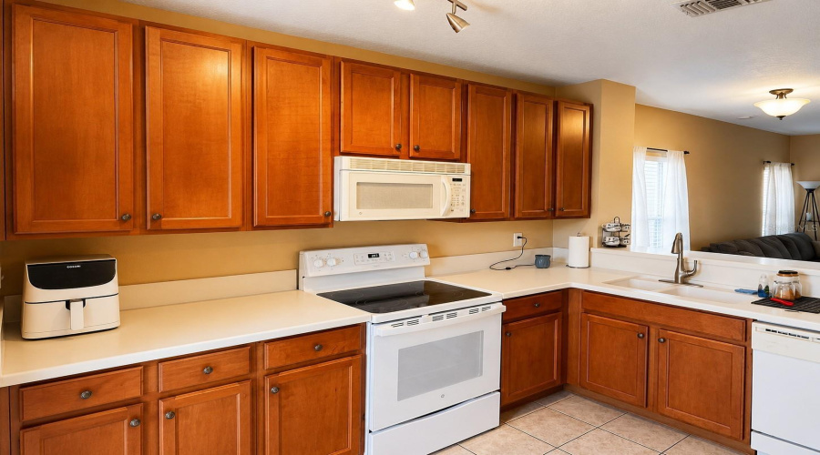 Davenport, Florida 33897, 2 Bedroom Bedrooms, ,2 Bathroombathrooms,Residential,For Sale,Weymouth,0,Mfrs5154571
