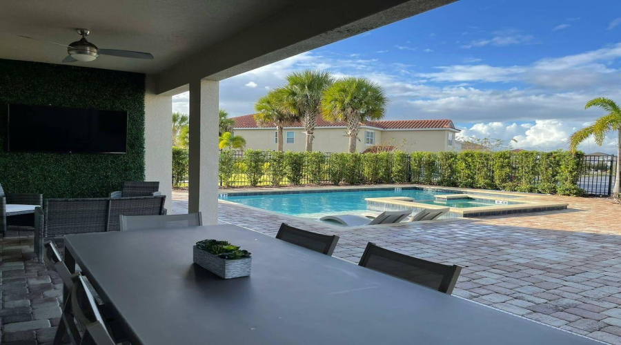 Kissimmee, Florida 34747, 12 Bedroom Bedrooms, ,12 Bathroombathrooms,Residential,For Sale,Graben,0,Mfro6433337