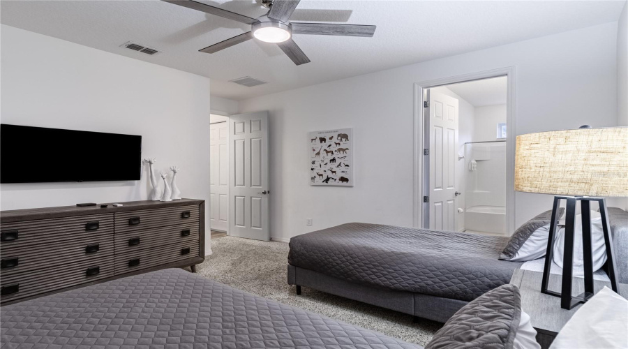 Davenport, Florida 33837, 5 Bedroom Bedrooms, ,5 Bathroombathrooms,Residential,For Sale,Broad Oak,0,Mfro6439875