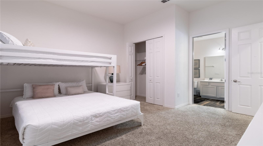 Davenport, Florida 33837, 5 Bedroom Bedrooms, ,5 Bathroombathrooms,Residential,For Sale,Broad Oak,0,Mfro6439875
