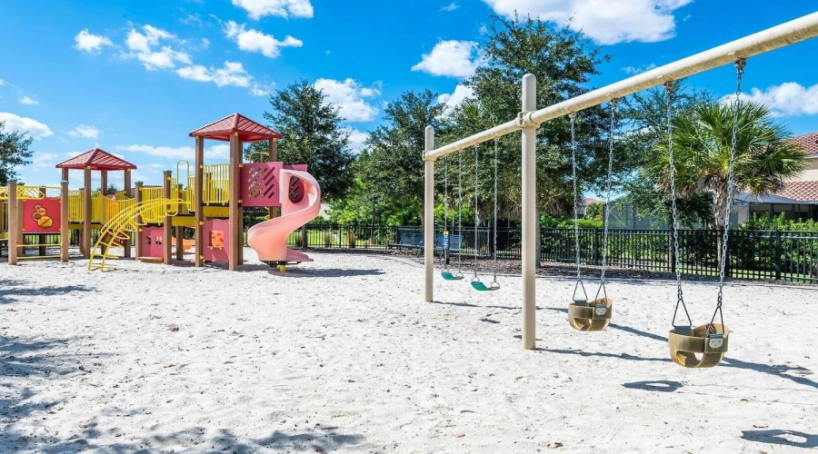 Davenport, Florida 33837, 5 Bedroom Bedrooms, ,5 Bathroombathrooms,Residential,For Sale,Broad Oak,0,Mfro6439875