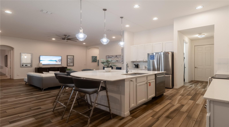 Davenport, Florida 33837, 5 Bedroom Bedrooms, ,5 Bathroombathrooms,Residential,For Sale,Broad Oak,0,Mfro6439875