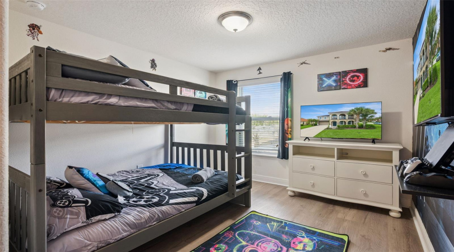 Davenport, Florida 33837, 6 Bedroom Bedrooms, ,6 Bathroombathrooms,Residential,For Sale,Oaktree,0,Mfrs5156338