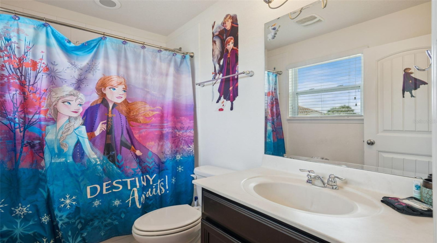 Davenport, Florida 33837, 6 Bedroom Bedrooms, ,6 Bathroombathrooms,Residential,For Sale,Oaktree,0,Mfrs5156338