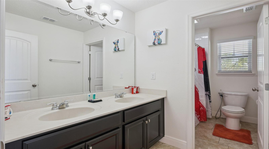 Davenport, Florida 33837, 6 Bedroom Bedrooms, ,6 Bathroombathrooms,Residential,For Sale,Oaktree,0,Mfrs5156338