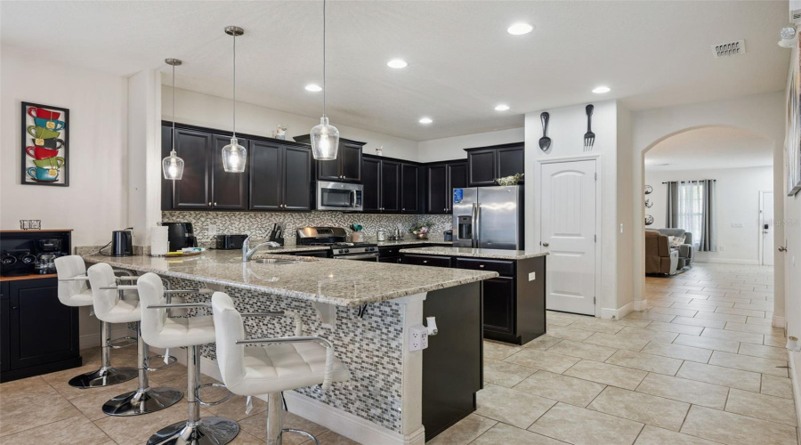 Davenport, Florida 33837, 6 Bedroom Bedrooms, ,6 Bathroombathrooms,Residential,For Sale,Oaktree,0,Mfrs5156338