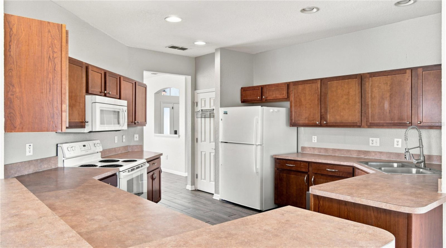 Davenport, Florida 33837, 5 Bedroom Bedrooms, ,2 Bathroombathrooms,Residential,For Sale,Merrimack,0,Mfro6439709