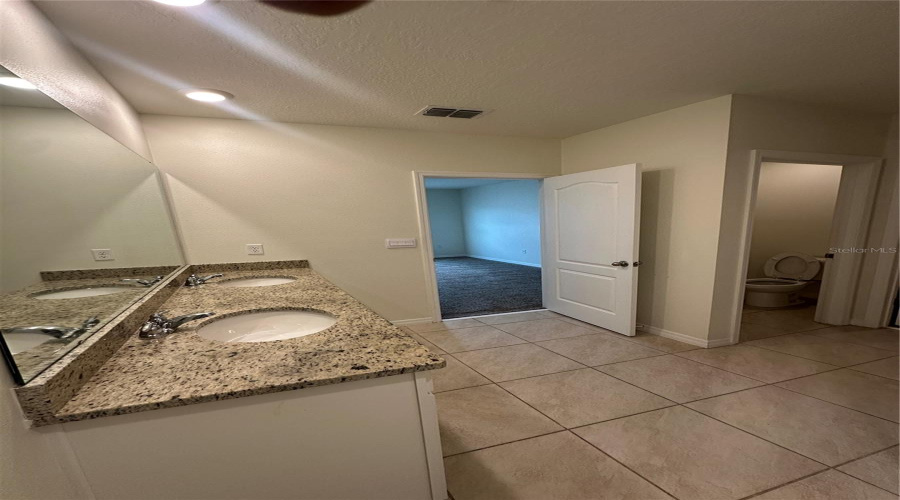Davenport, Florida 33837, 4 Bedroom Bedrooms, ,2 Bathroombathrooms,Residential,For Sale,Sugarwood,0,Mfro6388679