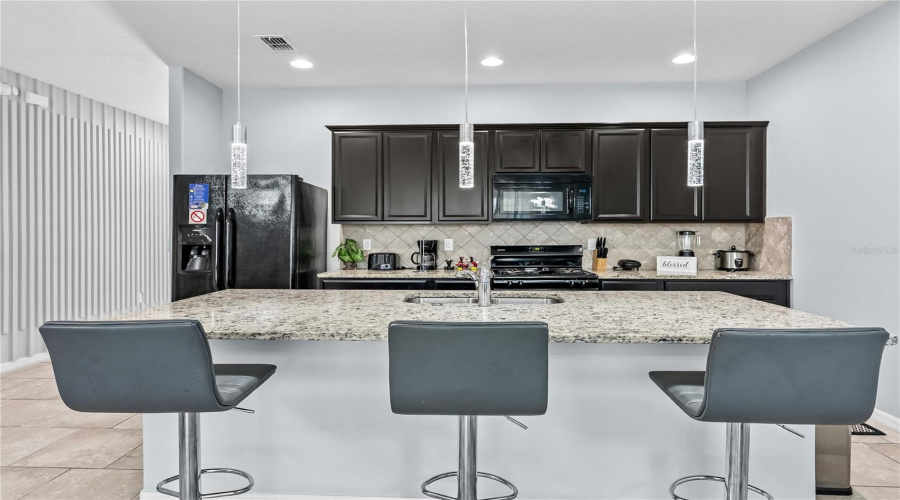 Davenport, Florida 33837, 4 Bedroom Bedrooms, ,3 Bathroombathrooms,Residential,For Sale,Terrasonesta Dr,0,Mfro6439908