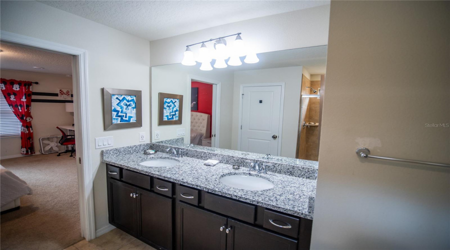 Davenport, Florida 33837, 5 Bedroom Bedrooms, ,4 Bathroombathrooms,Residential,For Sale,Misty Oak,0,Mfro6438845
