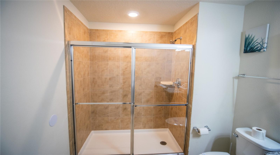Davenport, Florida 33837, 5 Bedroom Bedrooms, ,4 Bathroombathrooms,Residential,For Sale,Misty Oak,0,Mfro6438845