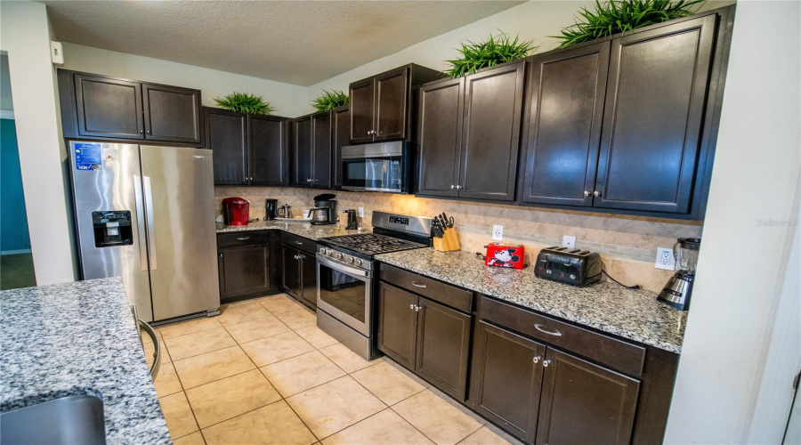 Davenport, Florida 33837, 5 Bedroom Bedrooms, ,4 Bathroombathrooms,Residential,For Sale,Misty Oak,0,Mfro6438845