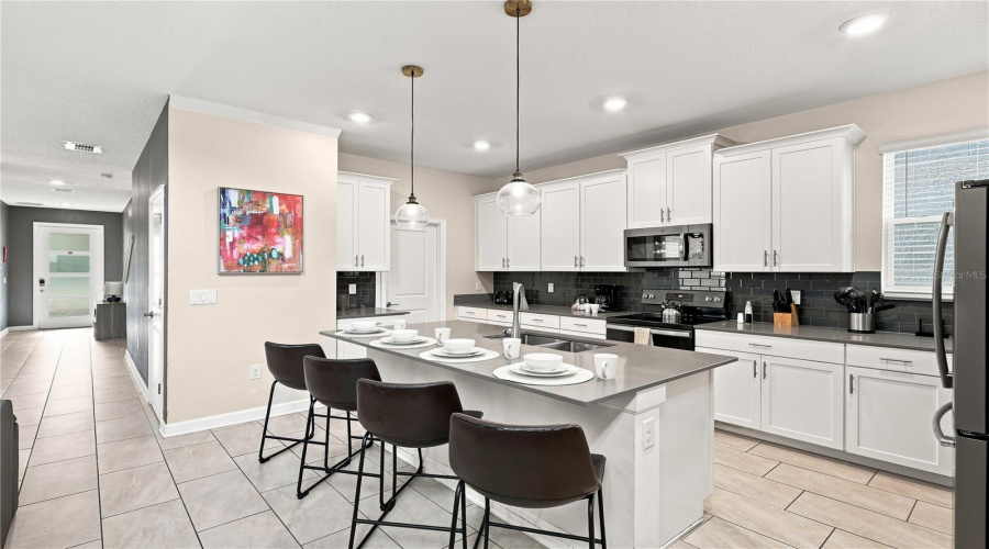 Davenport, Florida 33896, 5 Bedroom Bedrooms, ,5 Bathroombathrooms,Residential,For Sale,Drop Shot,0,Mfrp4939795