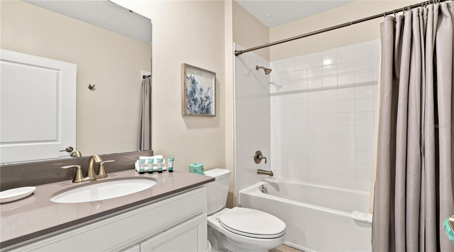Davenport, Florida 33896, 5 Bedroom Bedrooms, ,5 Bathroombathrooms,Residential,For Sale,Drop Shot,0,Mfrp4939795