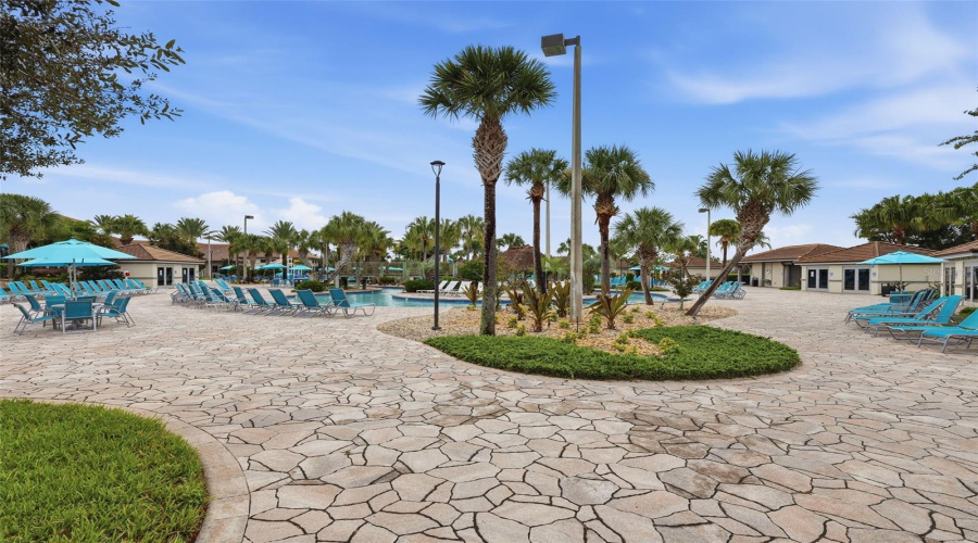 Davenport, Florida 33896, 5 Bedroom Bedrooms, ,5 Bathroombathrooms,Residential,For Sale,Drop Shot,0,Mfrp4939795
