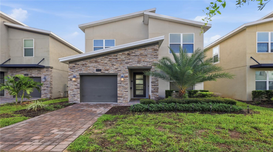 Davenport, Florida 33896, 5 Bedroom Bedrooms, ,5 Bathroombathrooms,Residential,For Sale,Drop Shot,0,Mfrp4939795