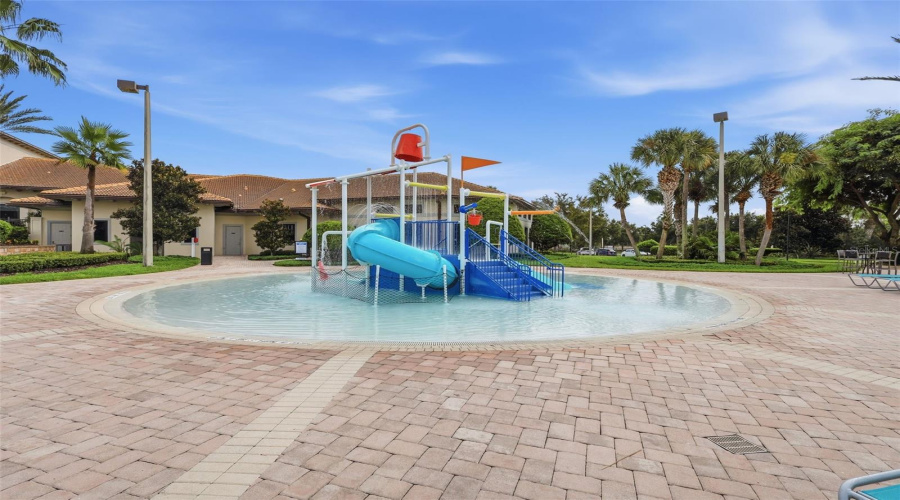 Davenport, Florida 33896, 5 Bedroom Bedrooms, ,5 Bathroombathrooms,Residential,For Sale,Drop Shot,0,Mfrp4939795