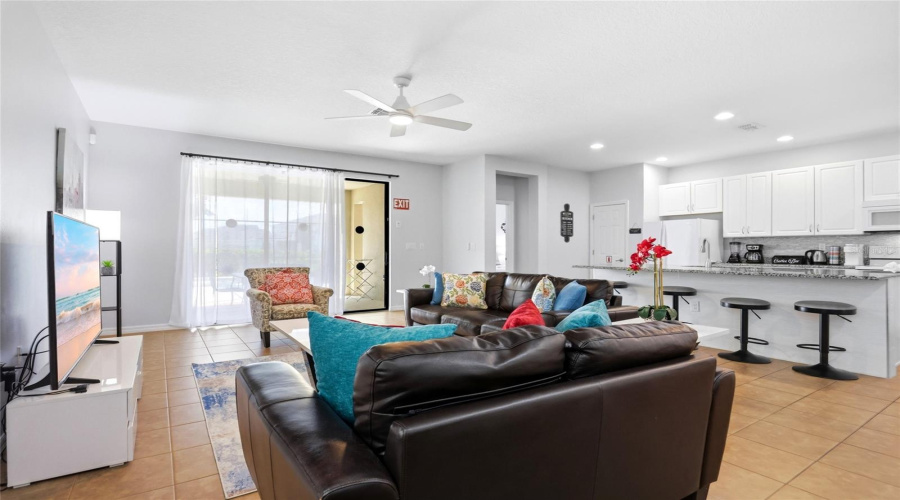 Davenport, Florida 33837, 4 Bedroom Bedrooms, ,3 Bathroombathrooms,Residential,For Sale,Victoria,0,Mfrs5156914