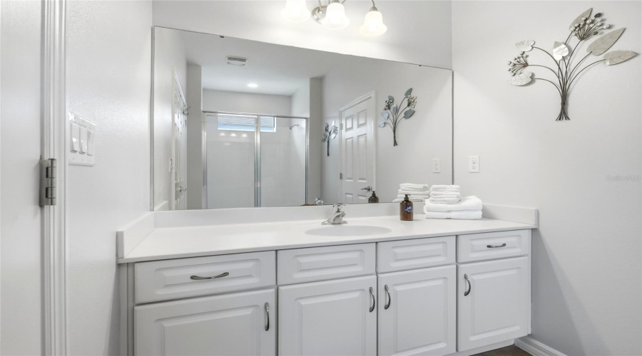 Davenport, Florida 33837, 4 Bedroom Bedrooms, ,3 Bathroombathrooms,Residential,For Sale,Victoria,0,Mfrs5156914