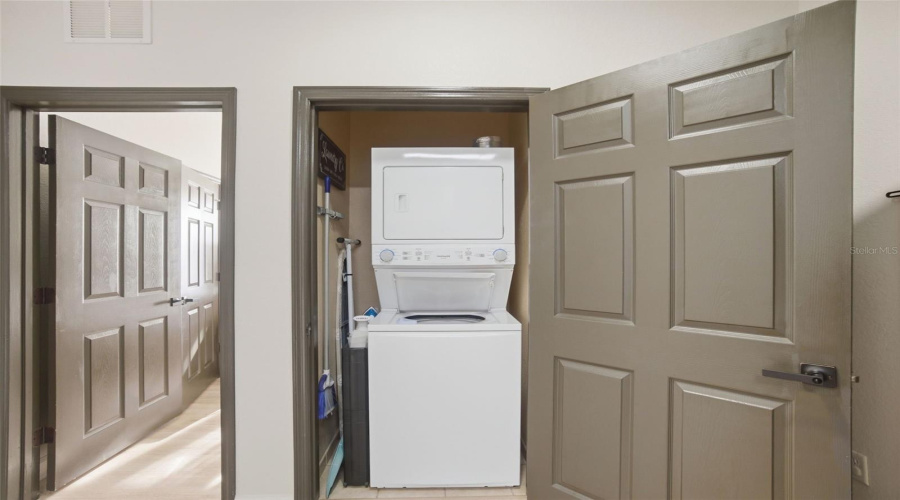 Kissimmee, Florida 34747, 2 Bedroom Bedrooms, ,2 Bathroombathrooms,Residential,For Sale,Feltrim,0,Mfro6412114