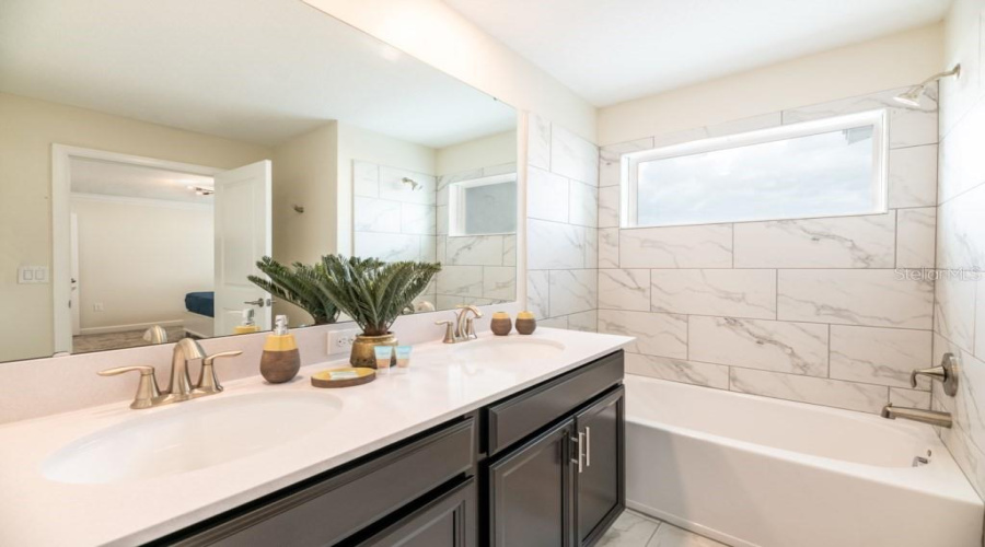 Davenport, Florida 33896, 4 Bedroom Bedrooms, ,3 Bathroombathrooms,Residential,For Sale,Challenge,0,Mfro6439770
