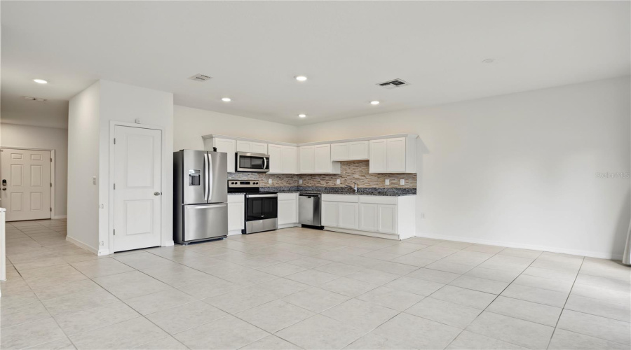 Davenport, Florida 33837, 3 Bedroom Bedrooms, ,2 Bathroombathrooms,Residential,For Sale,Madison,0,Mfro6438716