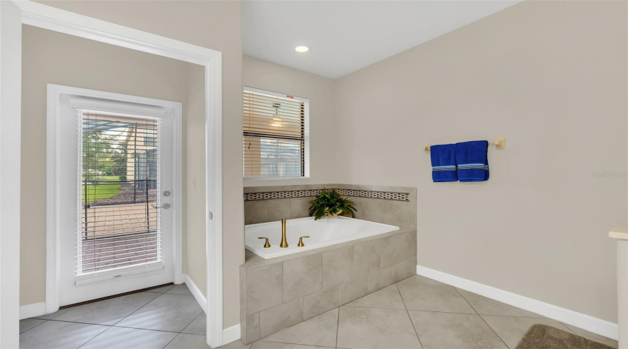 Davenport, Florida 33896, 8 Bedroom Bedrooms, ,5 Bathroombathrooms,Residential,For Sale,Wexford,0,Mfro6436732