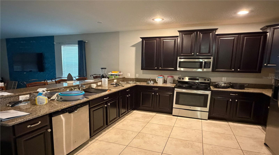 Davenport, Florida 33896, 8 Bedroom Bedrooms, ,5 Bathroombathrooms,Residential,For Sale,Wexford,0,Mfro6436732