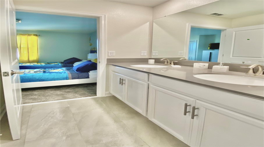 Davenport, Florida 33896, 7 Bedroom Bedrooms, ,6 Bathroombathrooms,Residential,For Sale,Drop Shot,0,Mfro6342105