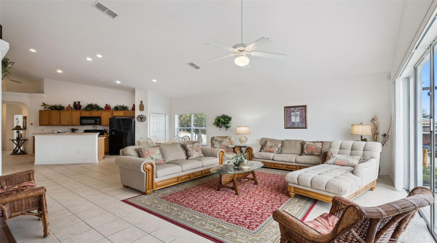 Davenport, Florida 33837, 4 Bedroom Bedrooms, ,3 Bathroombathrooms,Residential,For Sale,Vizcay,0,Mfrs5157148