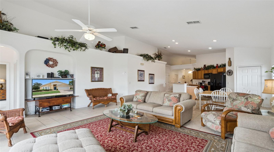 Davenport, Florida 33837, 4 Bedroom Bedrooms, ,3 Bathroombathrooms,Residential,For Sale,Vizcay,0,Mfrs5157148