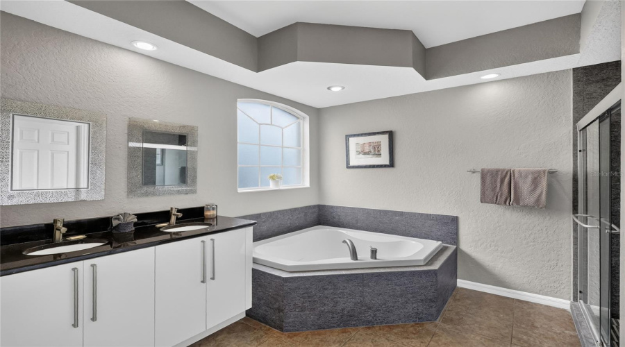 Davenport, Florida 33897, 4 Bedroom Bedrooms, ,3 Bathroombathrooms,Residential,For Sale,Belfry,0,Mfro6439856