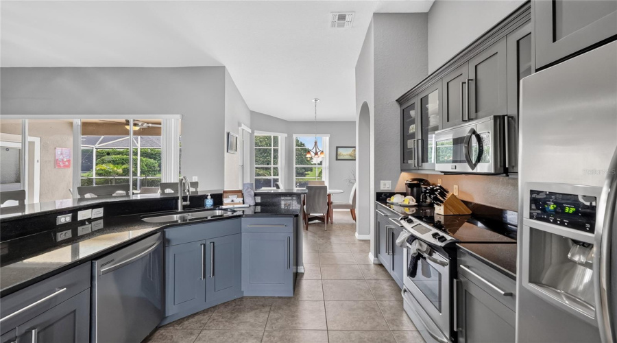 Davenport, Florida 33897, 4 Bedroom Bedrooms, ,3 Bathroombathrooms,Residential,For Sale,Belfry,0,Mfro6439856