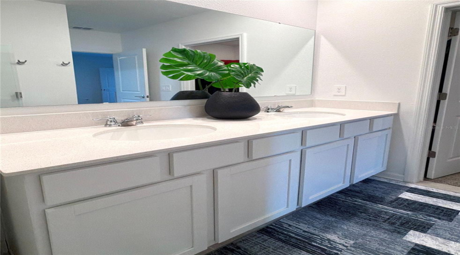 Davenport, Florida 33837, 3 Bedroom Bedrooms, ,2 Bathroombathrooms,Residential,For Sale,Tiny Flower,0,Mfro6439967