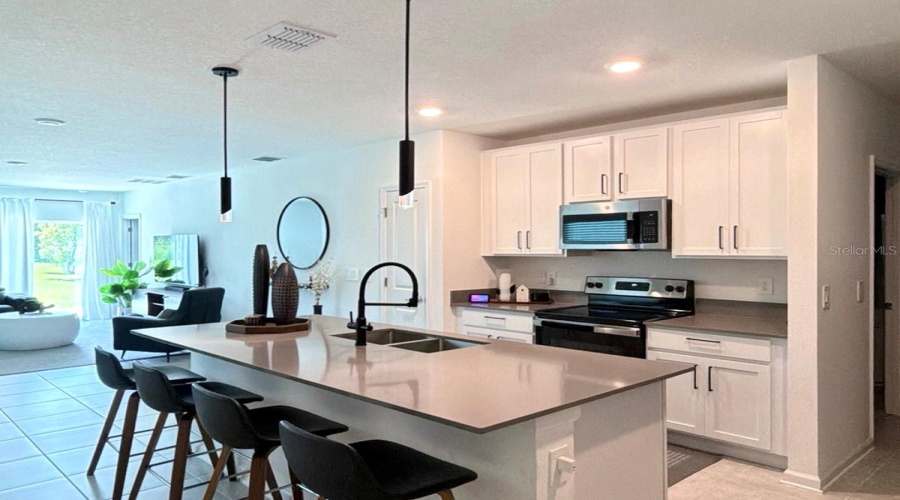 Davenport, Florida 33837, 3 Bedroom Bedrooms, ,2 Bathroombathrooms,Residential,For Sale,Tiny Flower,0,Mfro6439967