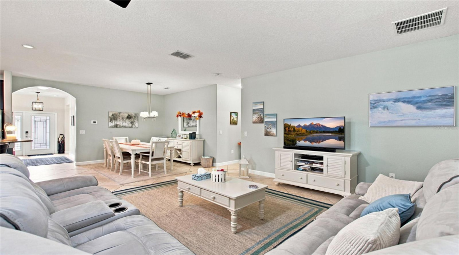 Davenport, Florida 33896, 3 Bedroom Bedrooms, ,2 Bathroombathrooms,Residential,For Sale,Dove Valley,0,Mfrs5157153