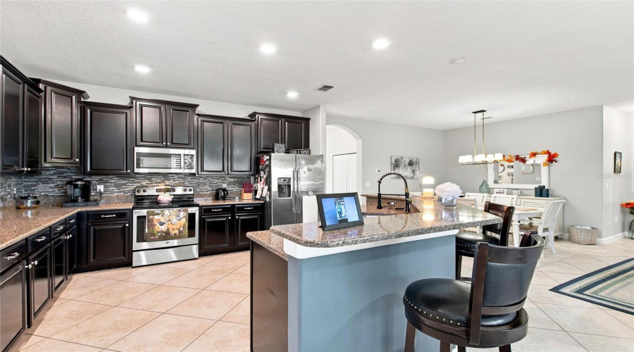 Davenport, Florida 33896, 3 Bedroom Bedrooms, ,2 Bathroombathrooms,Residential,For Sale,Dove Valley,0,Mfrs5157153