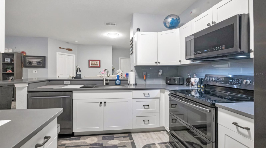 Kissimmee, Florida 34747, 4 Bedroom Bedrooms, ,2 Bathroombathrooms,Residential,For Sale,Dunes,0,Mfro6440262