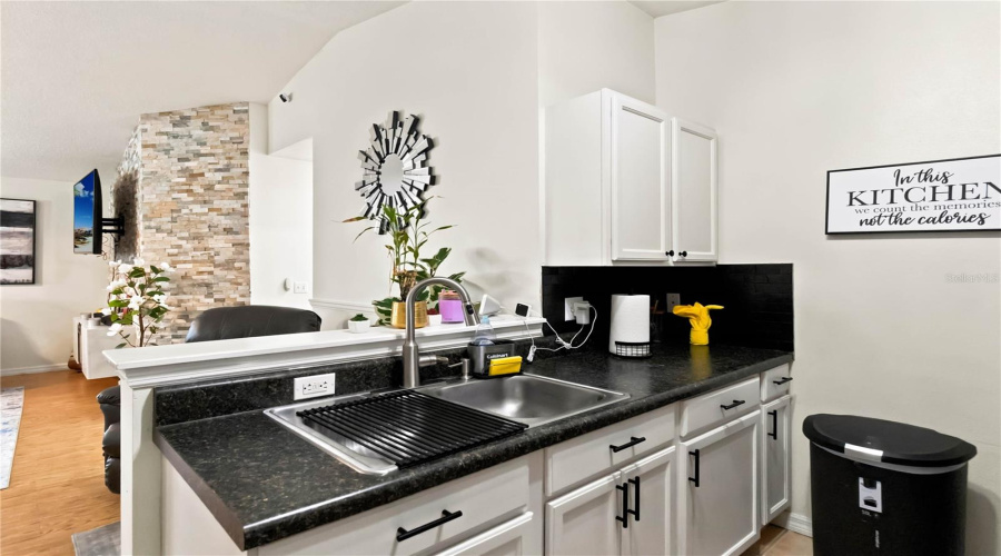 Davenport, Florida 33897, 3 Bedroom Bedrooms, ,2 Bathroombathrooms,Residential,For Sale,Highway 27,0,Mfro6439721