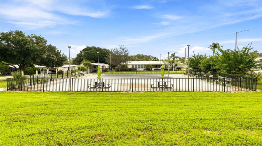 Davenport, Florida 33897, 3 Bedroom Bedrooms, ,2 Bathroombathrooms,Residential,For Sale,Highway 27,0,Mfro6439721
