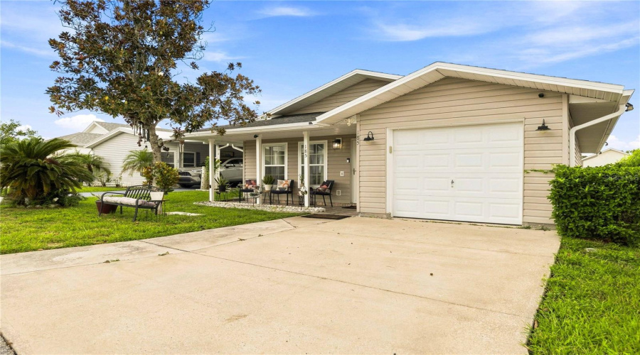 Davenport, Florida 33897, 3 Bedroom Bedrooms, ,2 Bathroombathrooms,Residential,For Sale,Highway 27,0,Mfro6439721