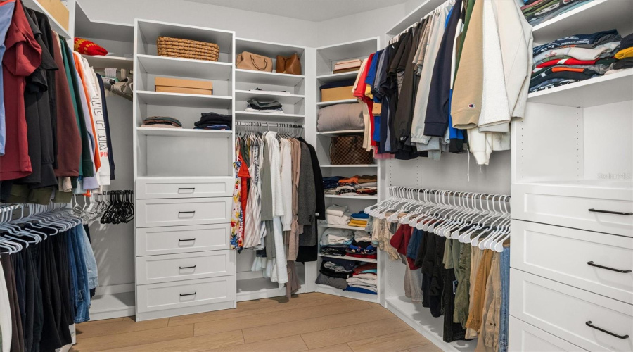 Master Walk In Closet