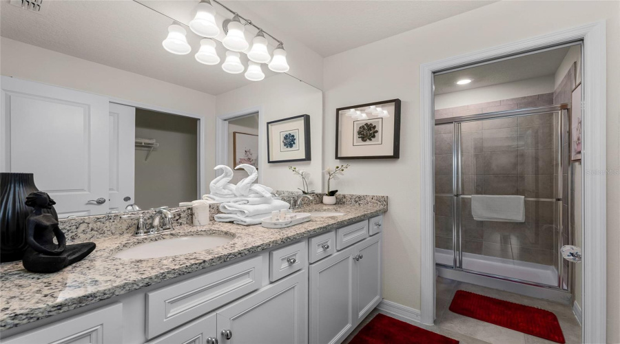 Davenport, Florida 33897, 5 Bedroom Bedrooms, ,4 Bathroombathrooms,Residential,For Sale,Lana,0,Mfro6439320